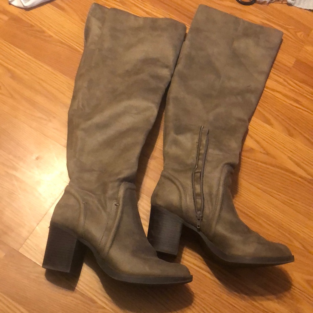 Size 9 Thigh high boots
